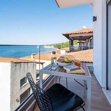 Aiora By Kottas Aparthotel