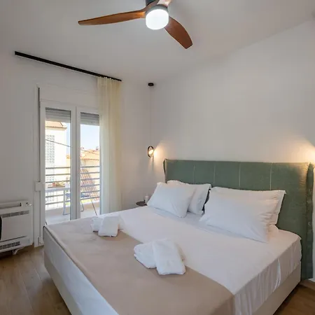 Aiora By Kottas Aparthotel