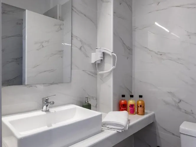 Aiora Hotel apartamentowy 3*