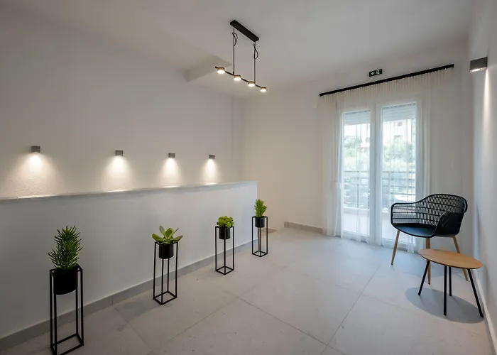 Aiora Hotel apartamentowy 3*