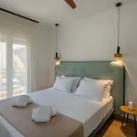 Aiora شقة فندقية 3*
