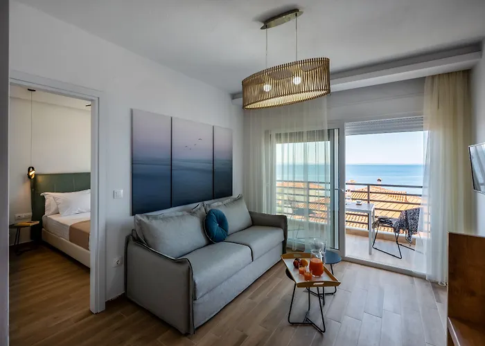 Aiora Apartahotel 3*