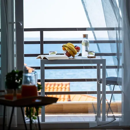 Aiora Hotel apartamentowy 3*